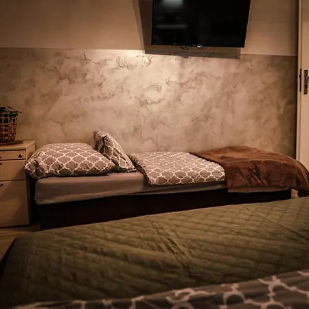 Apartman W Sam Raz Dla 7 Osob 2 Lazienki Ogrod